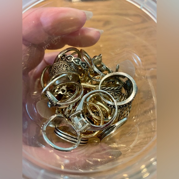 46 New Costume Rings - Picture 5 of 7